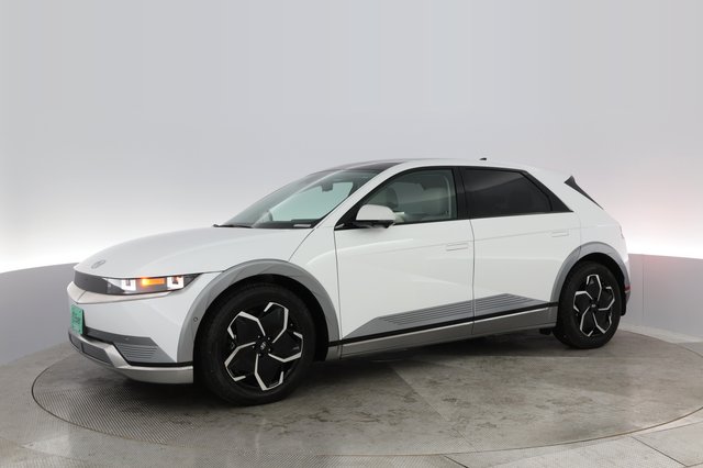 2024 Hyundai IONIQ 5 — photo 12 of 30