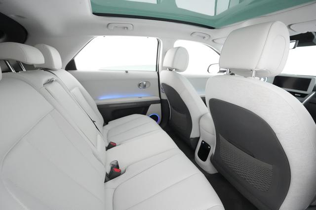 2024 Hyundai IONIQ 5 — photo 3 of 30