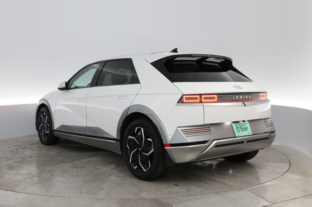 2024 Hyundai IONIQ 5 — photo 11 of 30