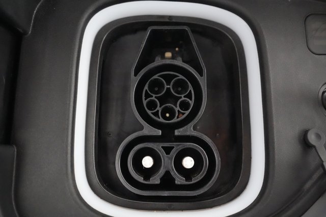 2022 Hyundai Kona — photo 23 of 32