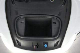 2021 Porsche Taycan — photo 19 of 23