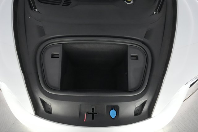 2021 Porsche Taycan — photo 19 of 23