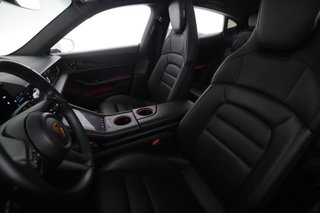 2021 Porsche Taycan — photo 11 of 23