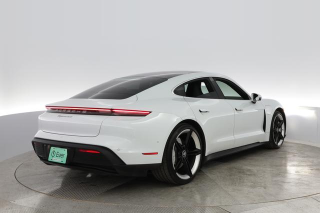2021 Porsche Taycan — photo 2 of 23