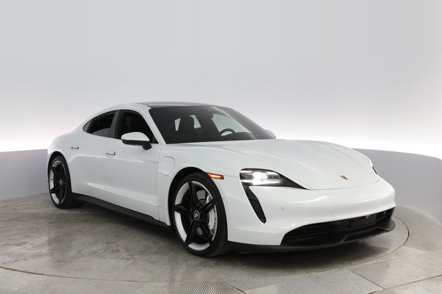 2021 Porsche Taycan — photo 6 of 23