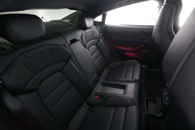 2021 Porsche Taycan — photo 3 of 23