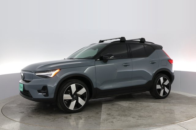 2023 Volvo XC40 Recharge — photo 5 of 21