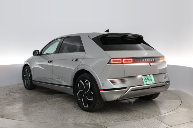 2024 Hyundai IONIQ 5 — photo 11 of 26