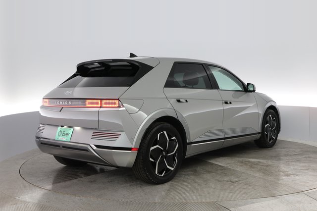 2024 Hyundai IONIQ 5 — photo 2 of 26
