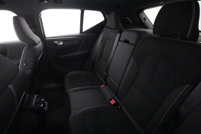 2023 Volvo XC40 Recharge — photo 12 of 23