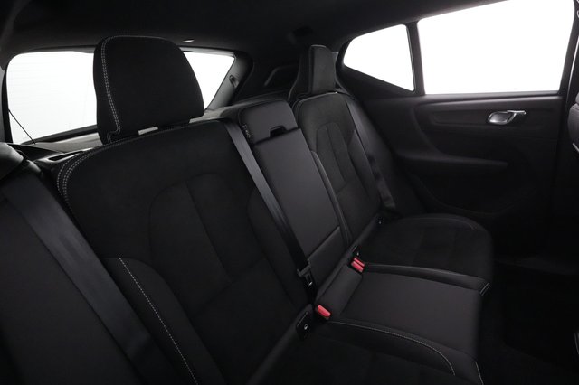 2023 Volvo XC40 Recharge — photo 3 of 23