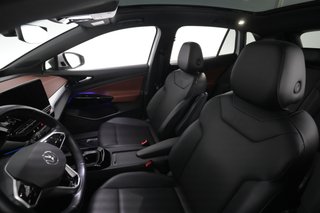 2021 Volkswagen ID.4 — photo 16 of 25