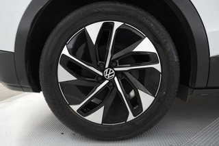 2021 Volkswagen ID.4 — photo 13 of 25
