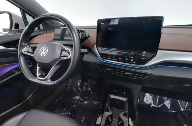 2021 Volkswagen ID.4 — photo 3 of 25