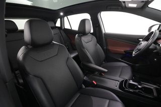 2021 Volkswagen ID.4 — photo 18 of 25