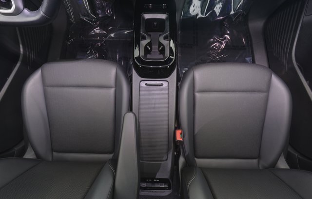 2021 Volkswagen ID.4 — photo 20 of 25