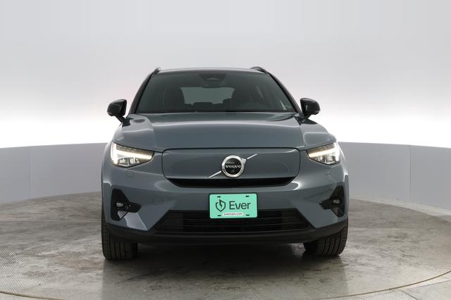 2023 Volvo XC40 Recharge — photo 5 of 22