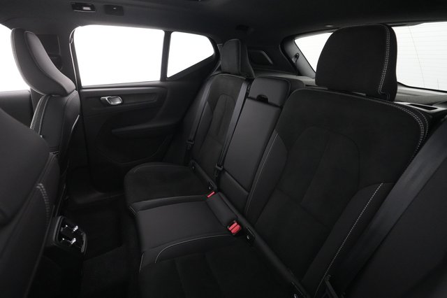 2023 Volvo XC40 Recharge — photo 12 of 22