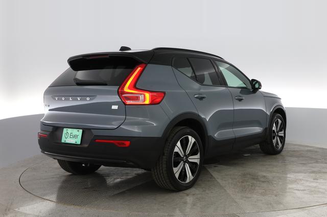 2023 Volvo XC40 Recharge — photo 2 of 22