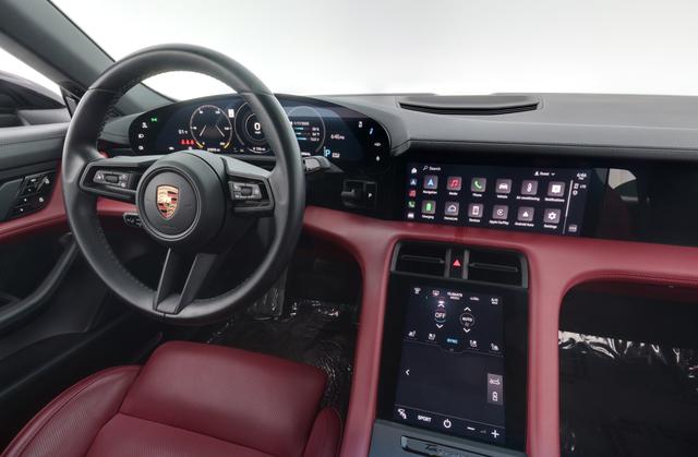 2021 Porsche Taycan — photo 3 of 38