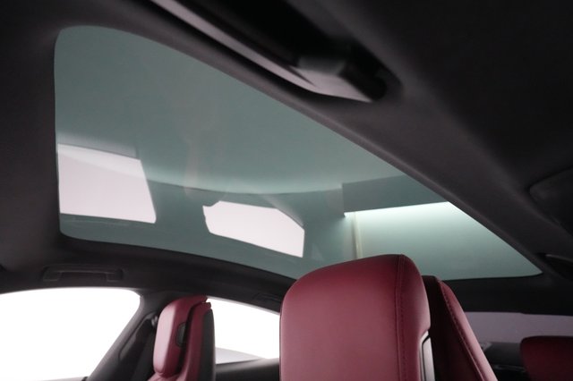 2021 Porsche Taycan — photo 25 of 38
