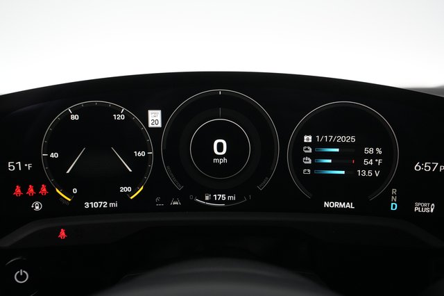 2021 Porsche Taycan — photo 5 of 38