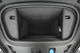 2021 Porsche Taycan — photo 24 of 38