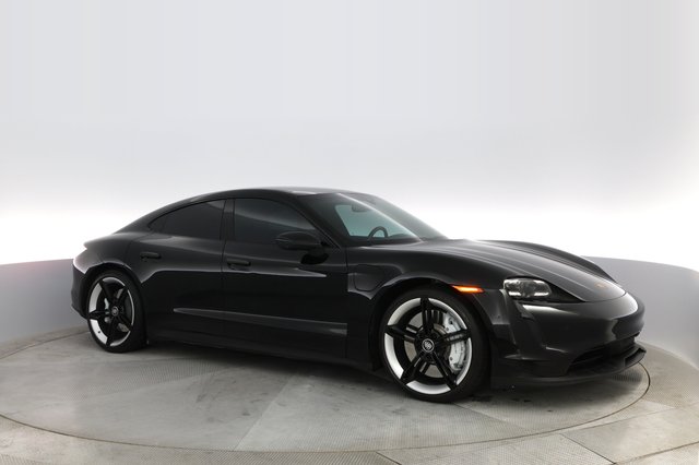 2021 Porsche Taycan — photo 8 of 38