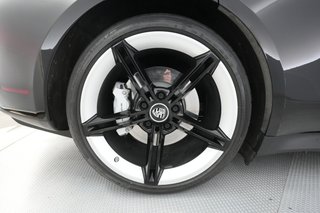2021 Porsche Taycan — photo 15 of 38