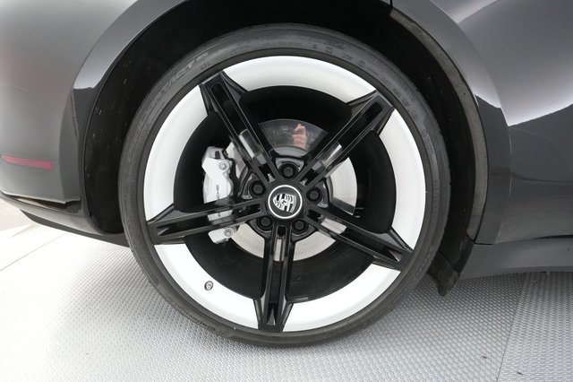 2021 Porsche Taycan — photo 15 of 38