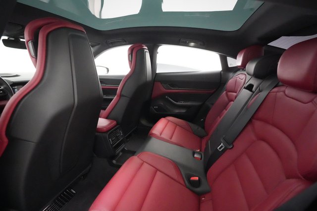 2021 Porsche Taycan — photo 20 of 38