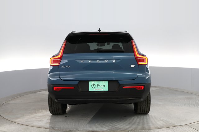 2023 Volvo XC40 Recharge — photo 10 of 25