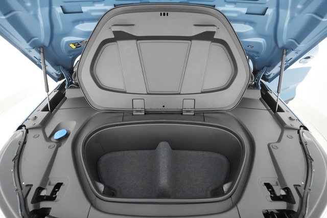 2023 Volvo XC40 Recharge — photo 22 of 25
