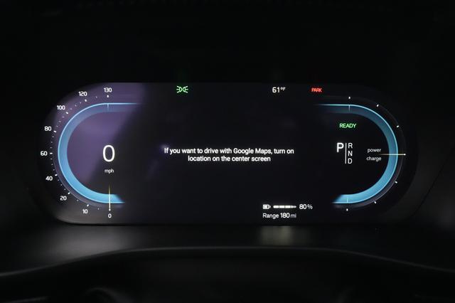 2023 Volvo XC40 Recharge — photo 4 of 25