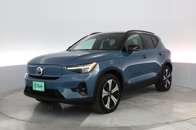 2023 Volvo XC40 Recharge — photo 5 of 25