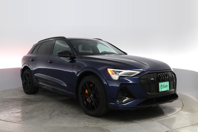2022 Audi e-tron — photo 6 of 23