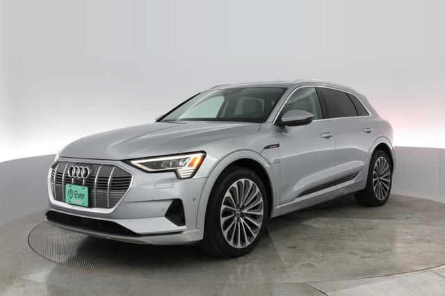 2019 Audi e-tron — VIN WA1VABGE8KB009207