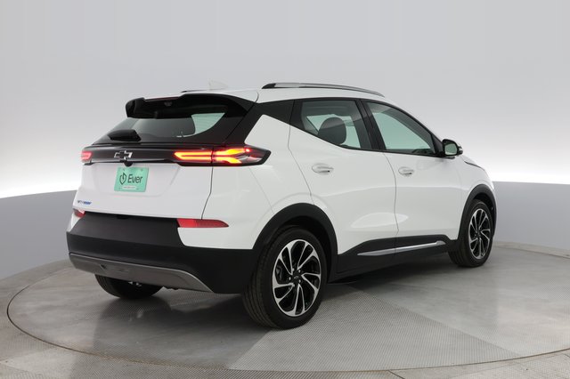 2023 Chevrolet Bolt EUV — photo 2 of 29