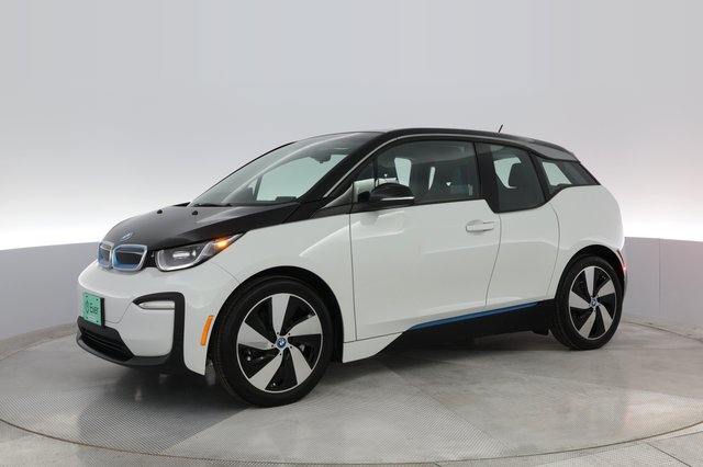 2021 BMW i3 — photo 12 of 25