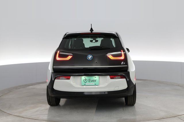 2021 BMW i3 — photo 10 of 25