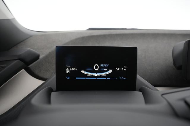 2021 BMW i3 — photo 4 of 25