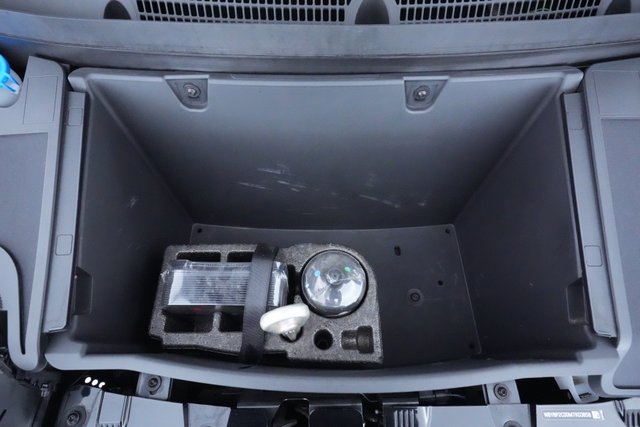 2021 BMW i3 — photo 20 of 27