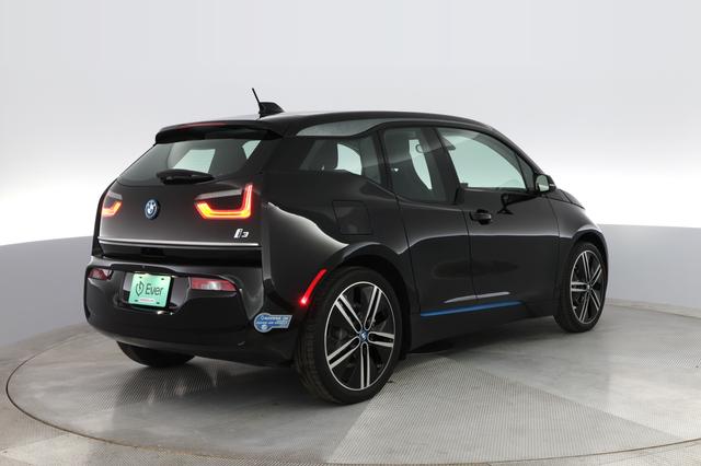 2021 BMW i3 — photo 2 of 27