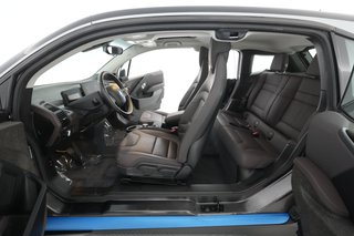 2021 BMW i3 — photo 17 of 27