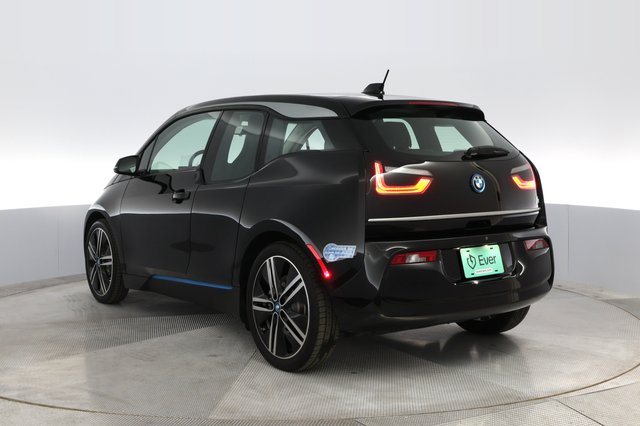 2021 BMW i3 — photo 11 of 27