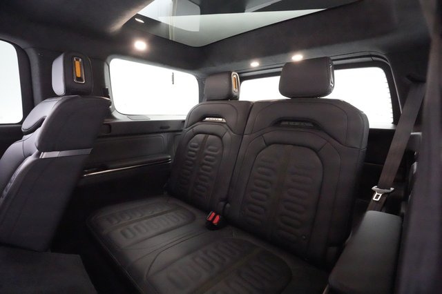 2023 Rivian R1S — photo 21 of 27