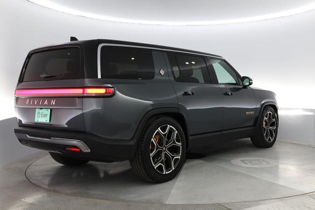 2023 Rivian R1S — photo 2 of 27