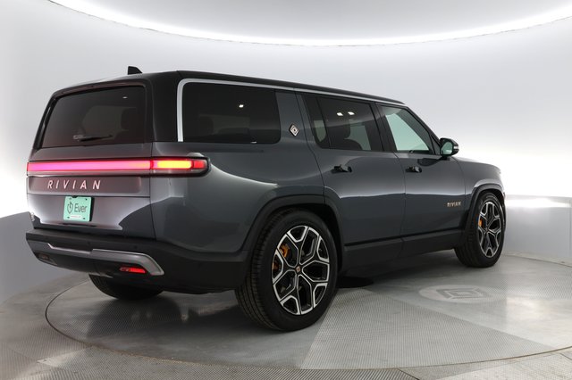 2023 Rivian R1S — photo 2 of 27