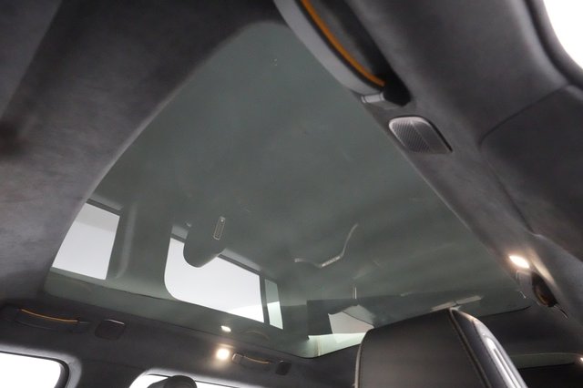 2023 Rivian R1S — photo 24 of 27