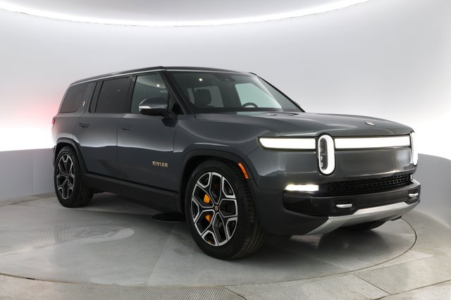 2023 Rivian R1S — photo 7 of 27